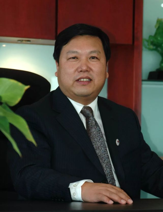 中登人是奋勇直前的攀登者——《通商》杂志专访中登集团董事长宋玉庆