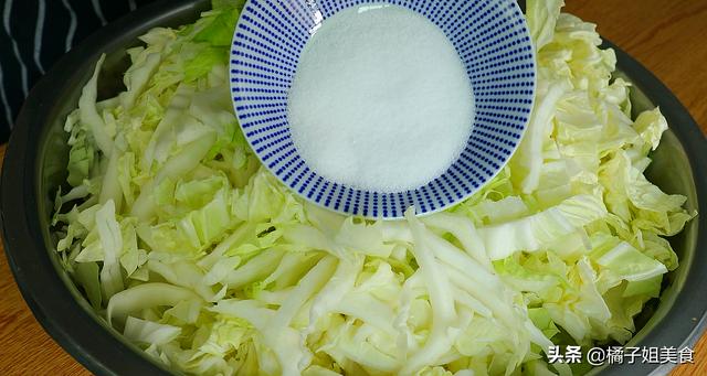 白菜这么腌 1天就能吃 做一次能吃3个月不坏 比辣白菜还好吃 美食 白菜这么腌 1天就能吃 做一次能吃3个月不坏 比辣白菜还好吃 美食