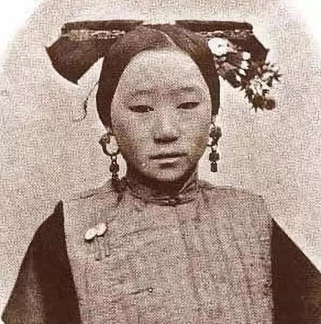 原创清朝的嫔妃真的像照片那么丑吗?皇帝的审美有问题吗?