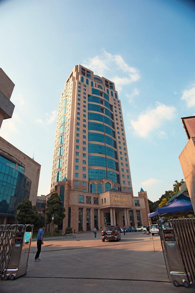 一天天"长高"的南宁