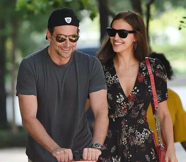 原创俄罗斯超模伊莲娜婚后幸福如初,跟丈夫在一起很开心