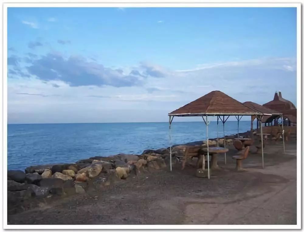 100多年前的中东非咖啡国家,向外运输业并不兴盛,也门摩卡港成为了