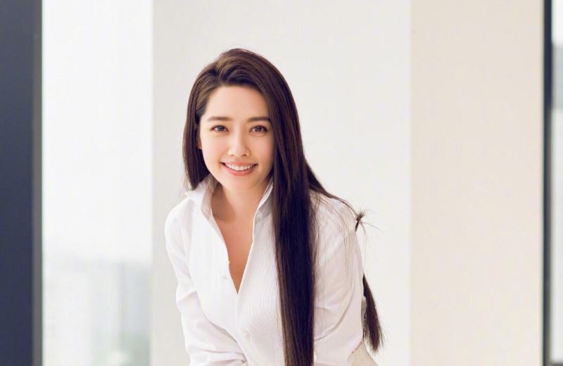 原创郭碧婷被大家称之为国民女神拥有着童话般的爱情故事