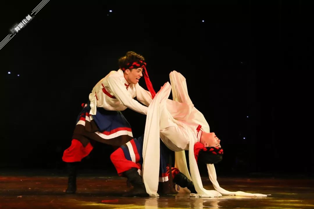 舞影图集西南民大艺术学院舞蹈系2016级专业毕业汇报初心逐行