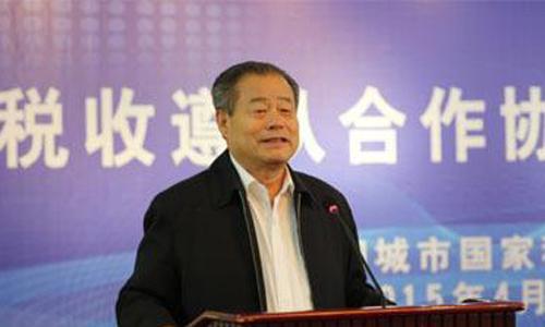 原创15岁乡村教师到身家百亿小员工到福布斯中国富豪榜