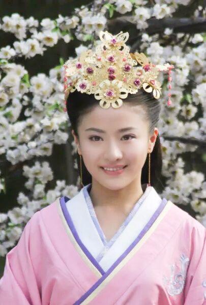 原创在金玉良缘中扮演江晓萱的演员贡米戏外的她纯真有童心