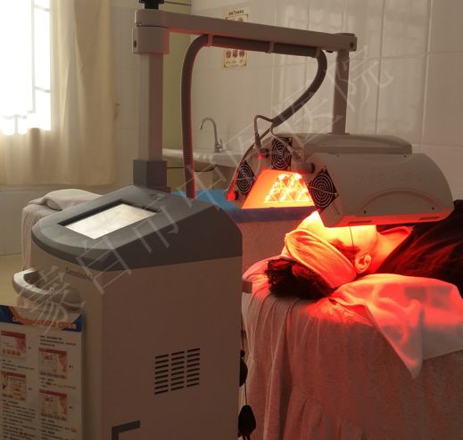 果酸治疗,中药面膜,倒模,红蓝光,拔罐,火针,点阵激光,小针刀疗法等一