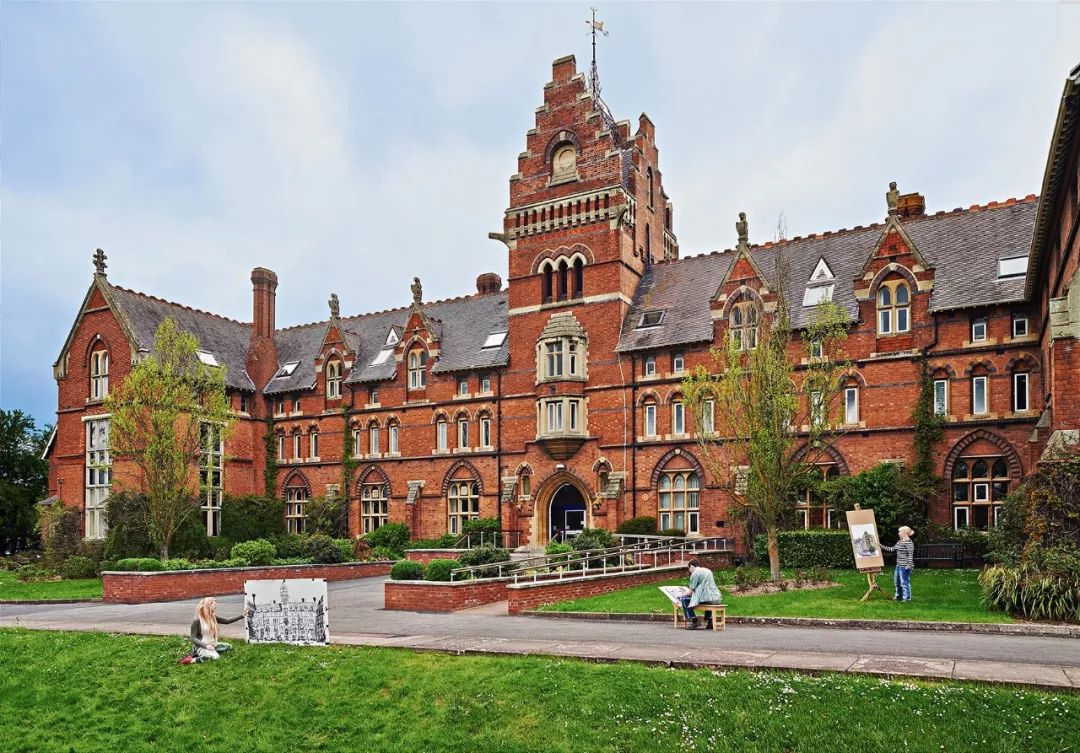 伦敦艺术大学两年制高中课程_level