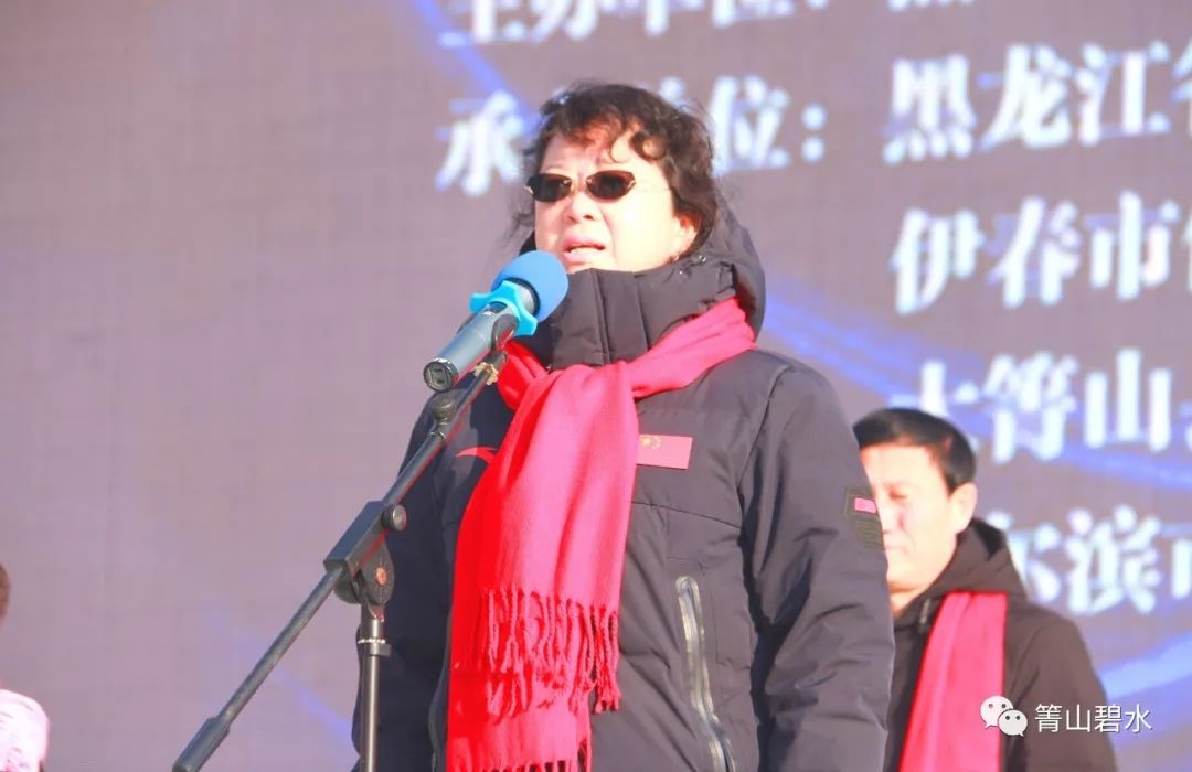 运动员代表,裁判员代表宣誓.县委书记祝天姝致辞.