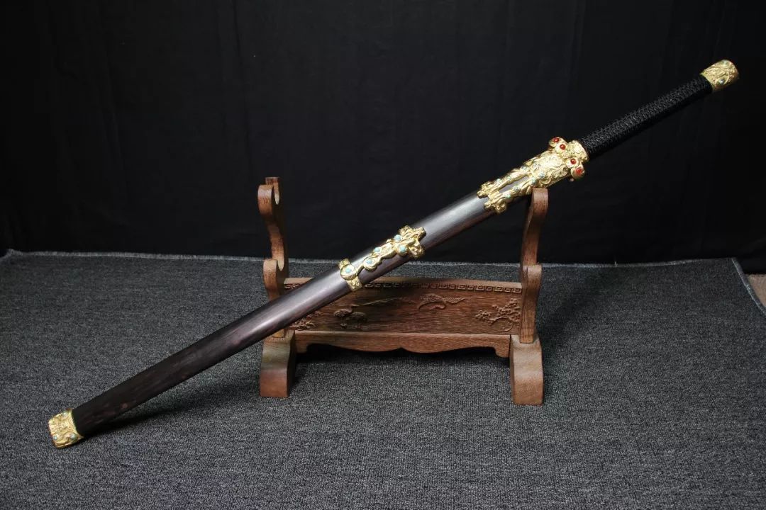 秦始皇的佩剑叫什么剑图片