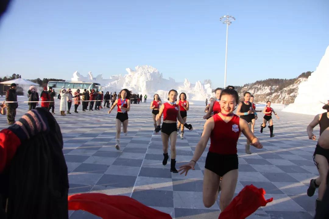 2019第五届漠河钢管舞极寒挑战赛开幕挑战40度