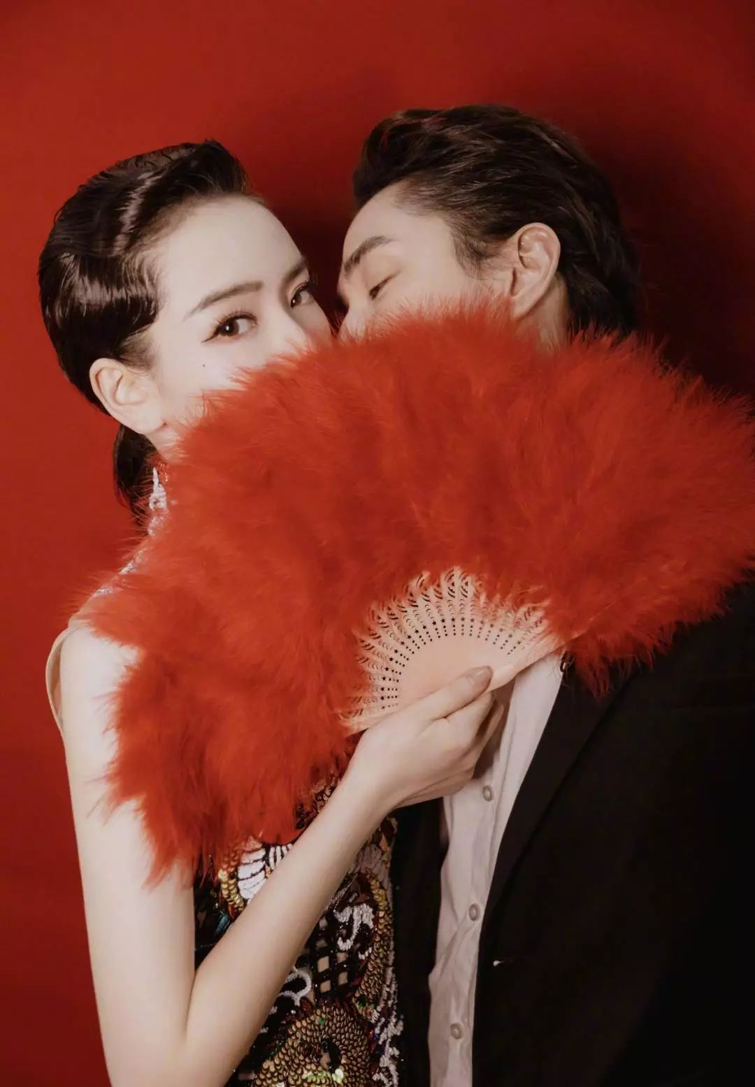"戚薇除了老公女儿没别的可以炒了吗?"婚后复出,她为何那么凄凉?