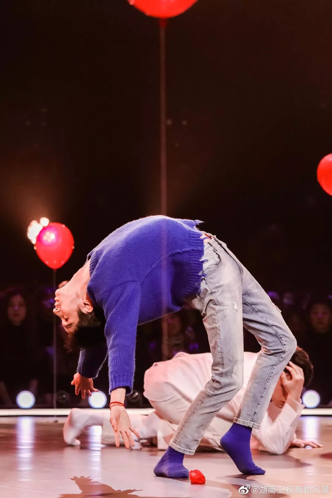 第一轮帮跳环节,李响老师邀请北京当代芭蕾舞团四位顶级舞者助阵,用无