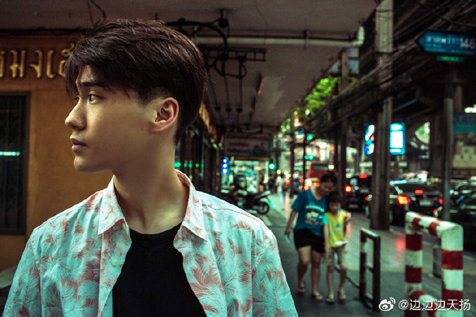 "素察"边天扬16岁颠覆性演技 《误杀》眼神杀引热议