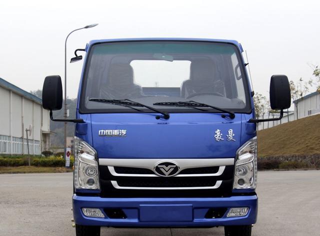 点亮轻卡领域中国重汽一天发布两款新车