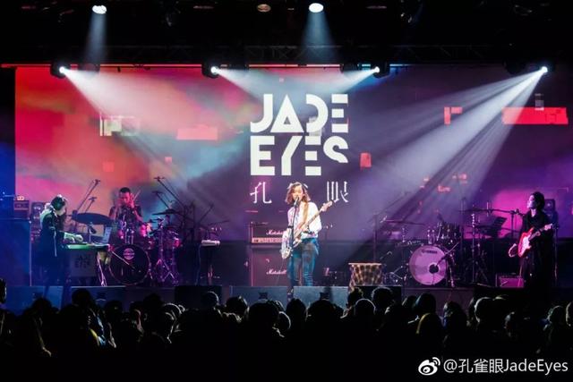 图源乐队微博尽管话不多,但三位成员出挑的外形,再加上风格迥异的台风