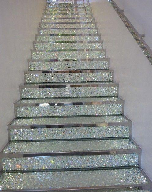 楼梯还是这样装最漂亮!玻璃踏步闪闪发光,装完家里有面子不过时