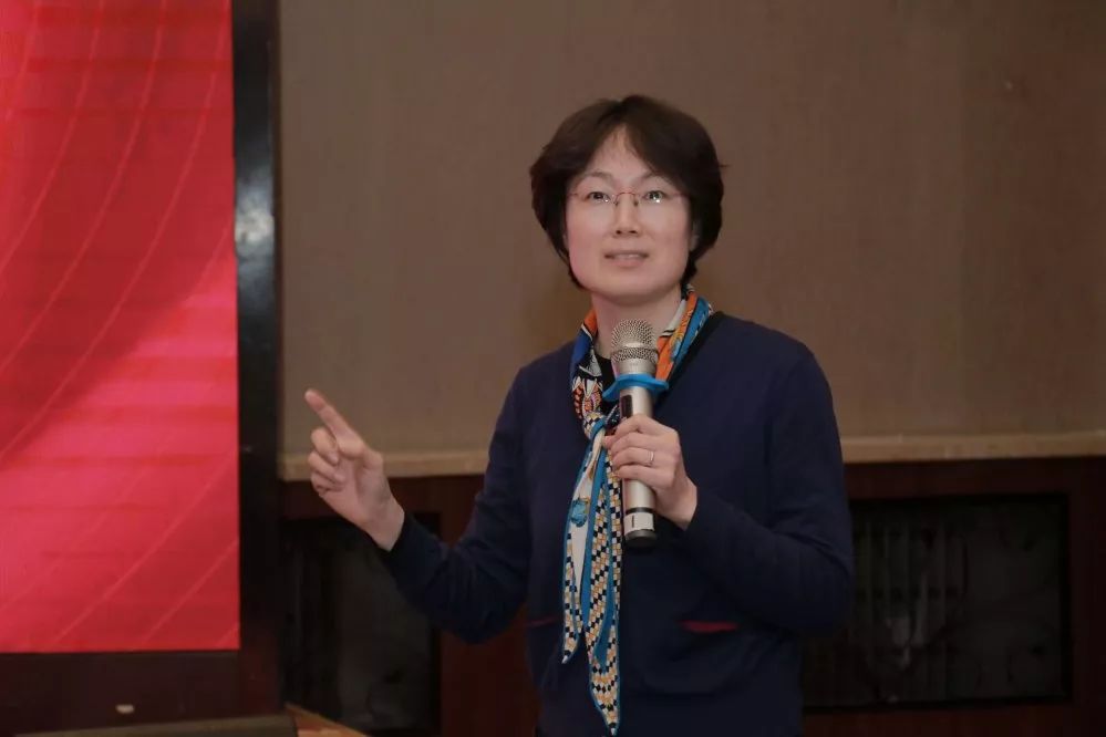 专家们发言曹泽毅教授发言不忘初心,守护妇女赵健教授发表闭幕式感言