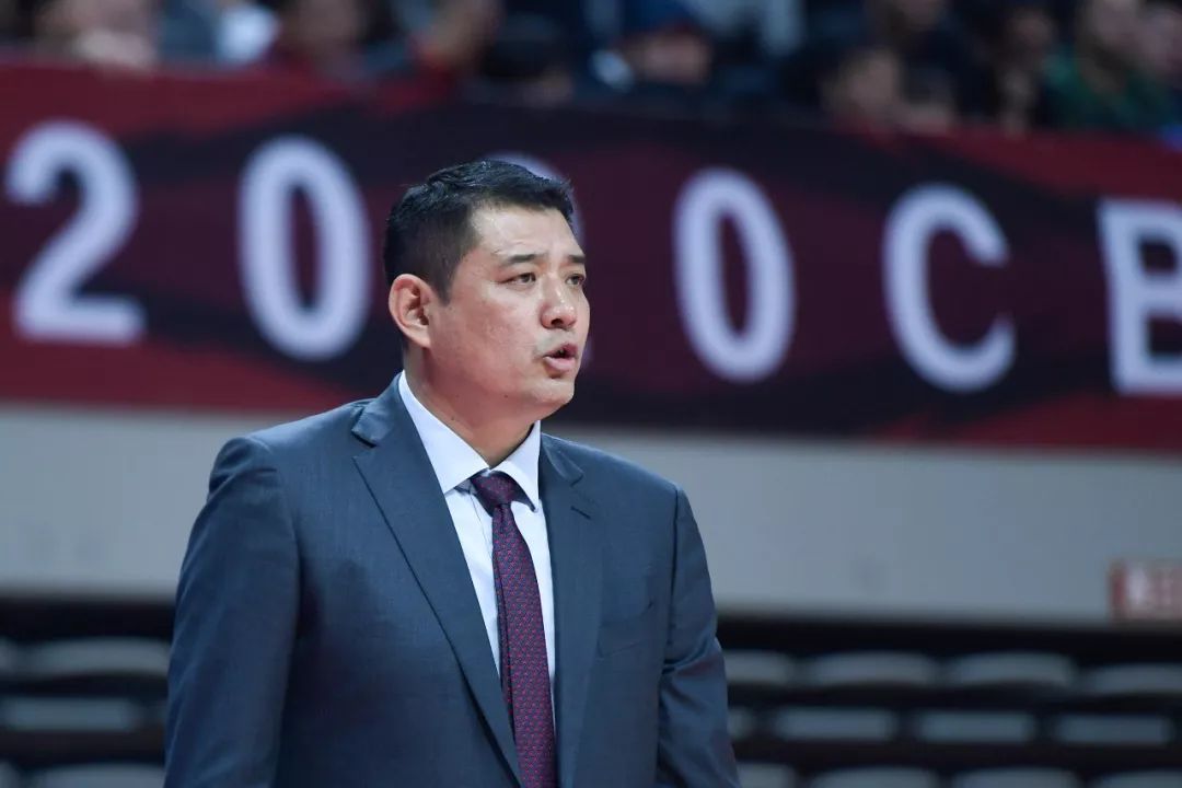 八连胜终结! 山东男篮遗憾不敌深圳,巩晓彬感慨客场难打