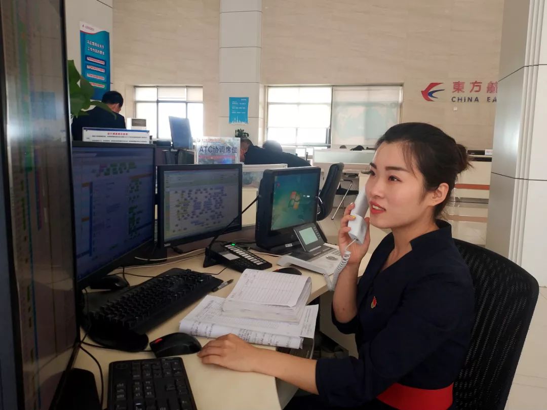 said:资深调配签派员贾媛媛"在调整过程中签派员要充分考虑飞机是否