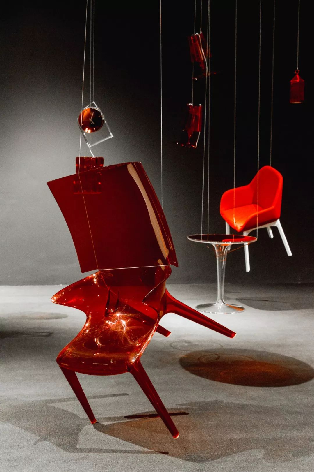 看展览,拍大片,体验顶奢品牌._kartell