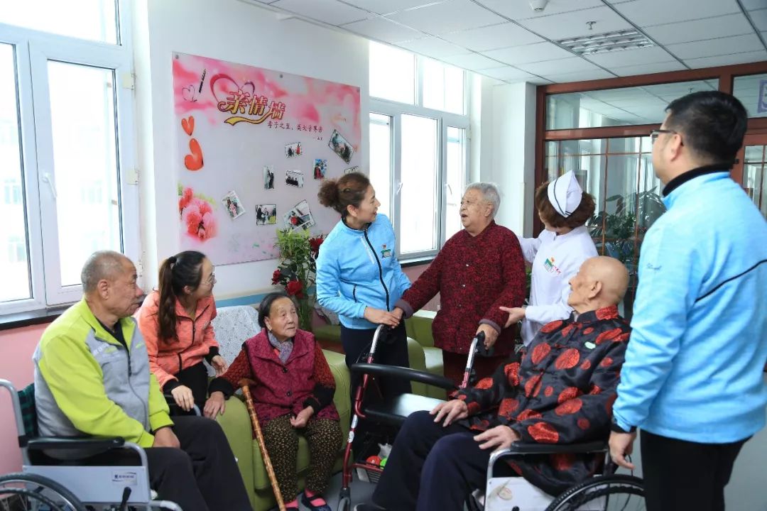 乌鲁木齐市养老福利院举办"暖暖冬至日 深深团圆情"主题暖心活动