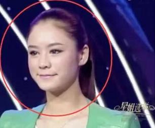 张馨月穿睡衣与林峯同框庆冬至,素颜遭网友吐槽,和旧照判若两人