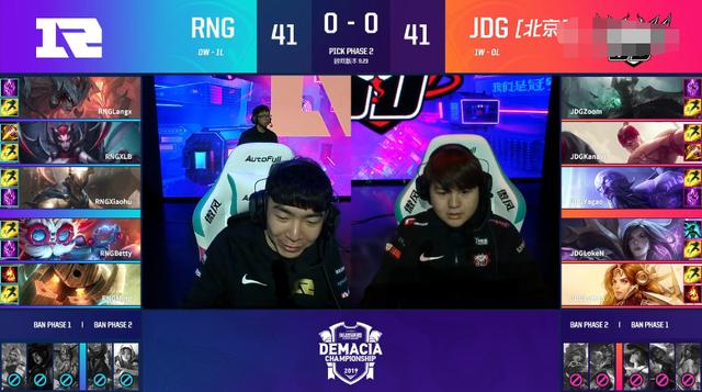 lol惨遭单杀团战输出355潘森原地剑指s11