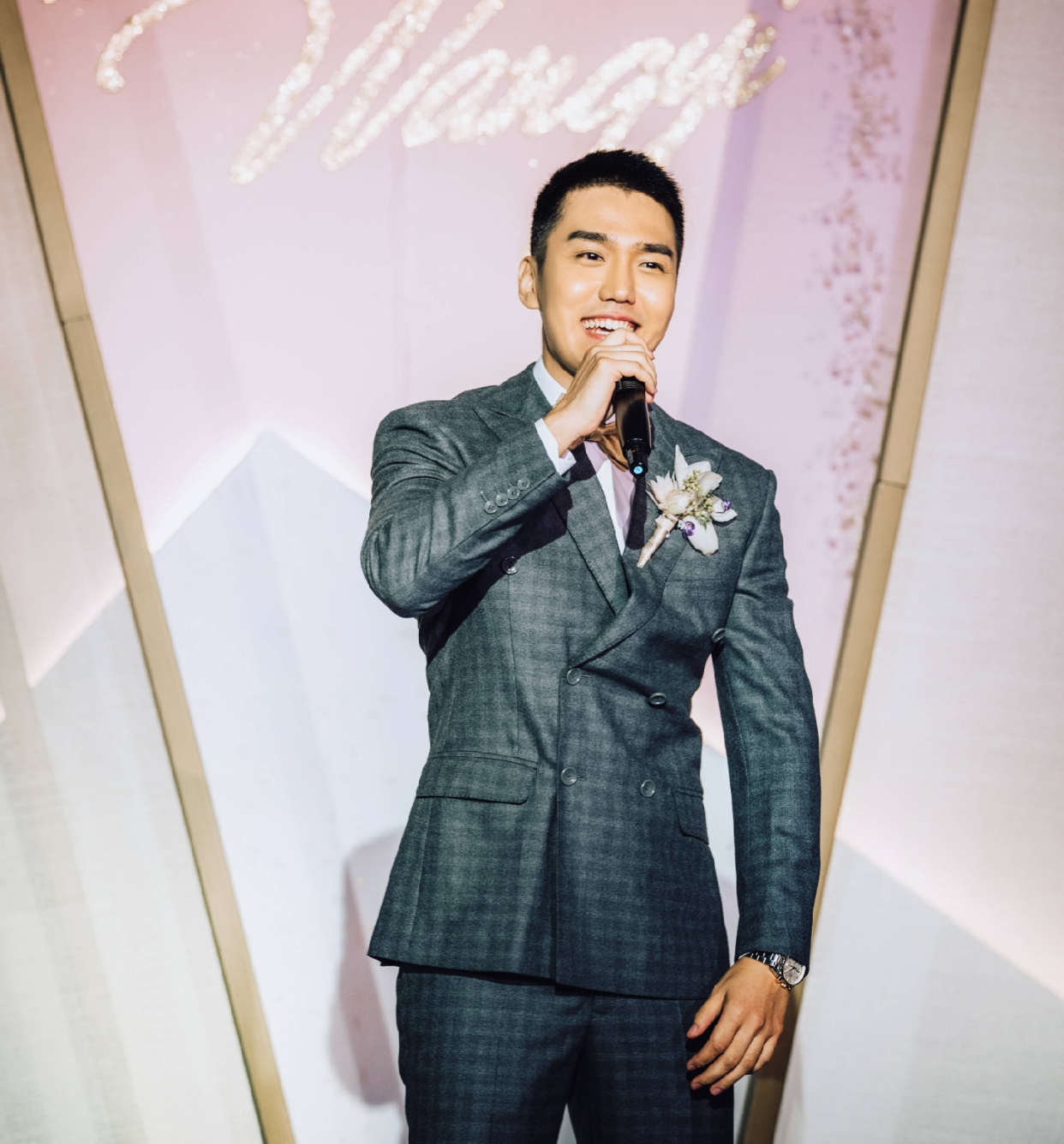 央视跨年10位主持阵容曝光,董卿c位霸气回归,撒贝宁产假缺席?_屠化