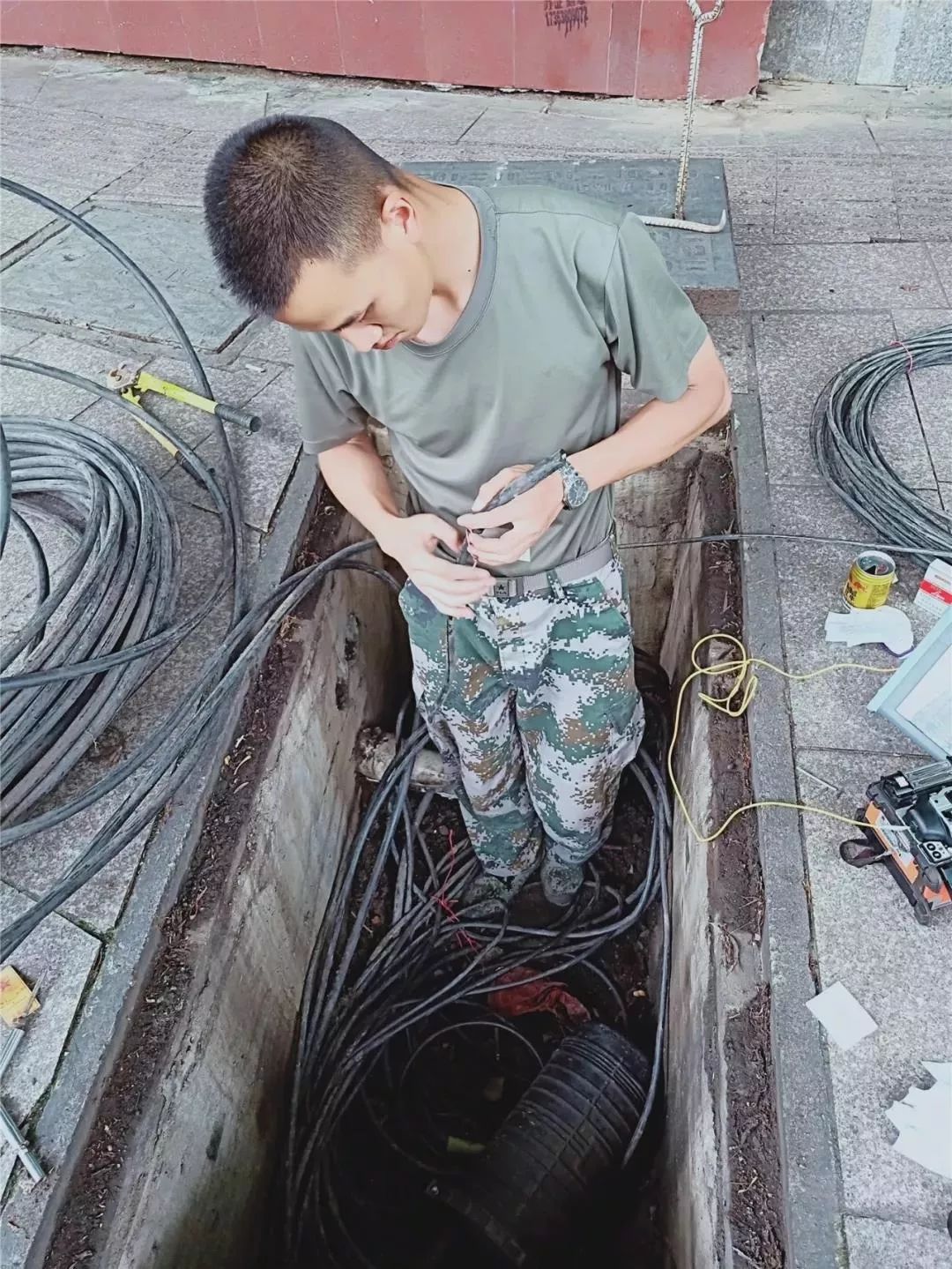 赣州这位年仅24岁的战士,回家了._朱小华