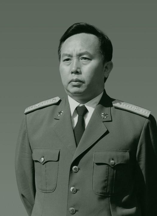 那时,何其宗将军任南京军区副司令员,我是陆军指挥学院军事理论教研室