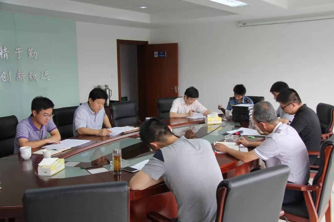 作为隧道专业工程技术的"带头人,金晓磊精益求精