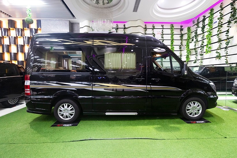 空间第一实力卓然奔驰斯宾特大型商旅房车真豪车典范