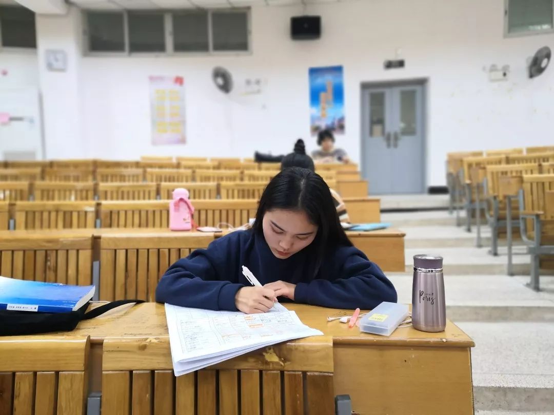 期末考试身为医学生的我们无所畏惧
