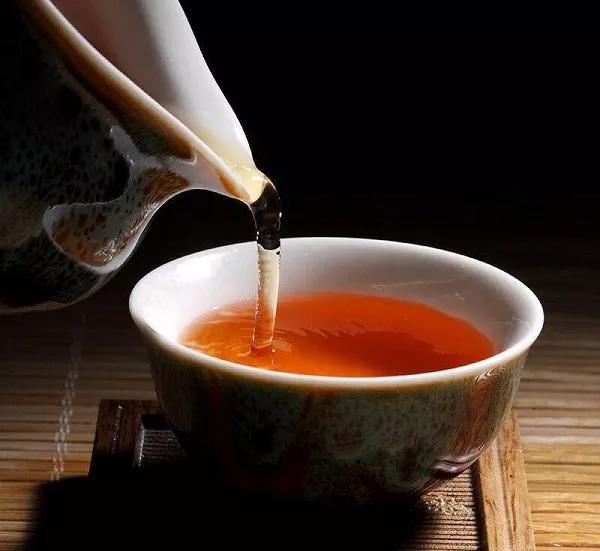 7个小技巧晚上喝茶再也不担心失眠亲测有效