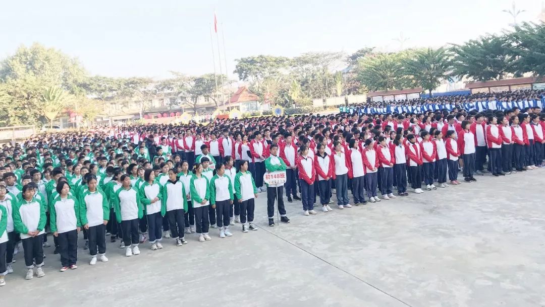 西双版纳州民中第三届"胡敏英语励志奖学金"颁发仪式圆满举办