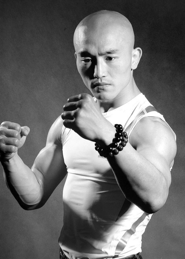 原创又一位武术大师悬了武僧一龙遭主播挑战网友他师弟打死过人