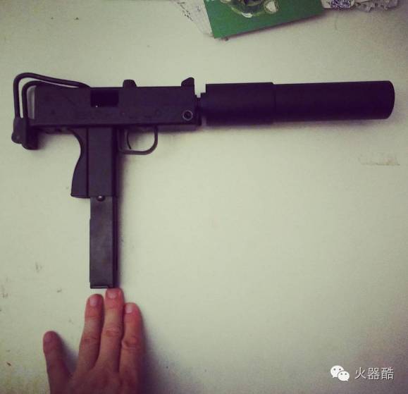 黑叔叔最爱mac11冲锋枪