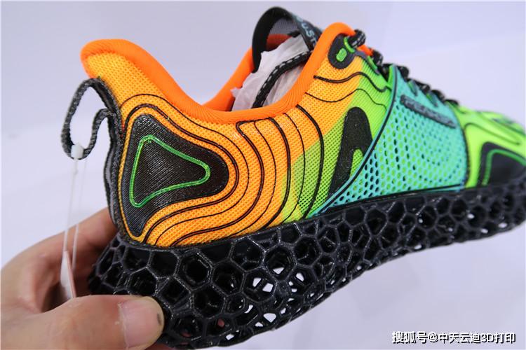 3d打印柔性材料的经典应用案例:匹克3d打印运动鞋