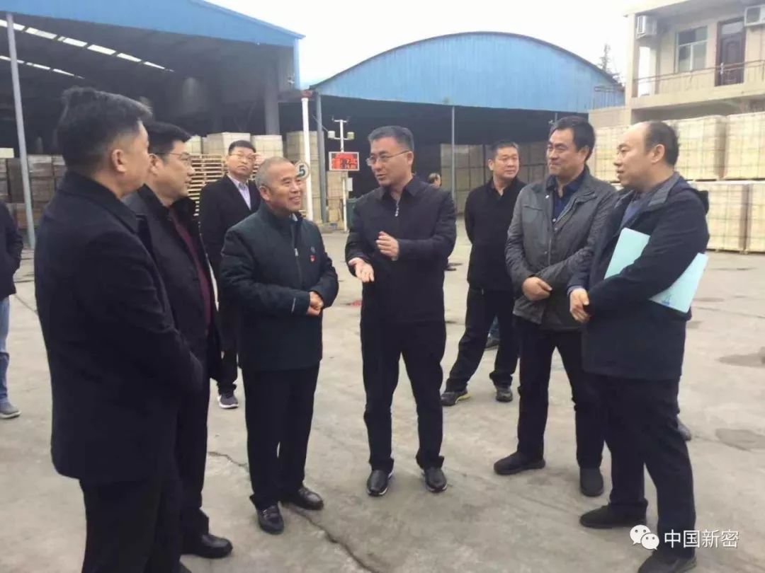 12月21日,新密市委副书记,市长张红伟,副市长张宏杰实地检查重污染