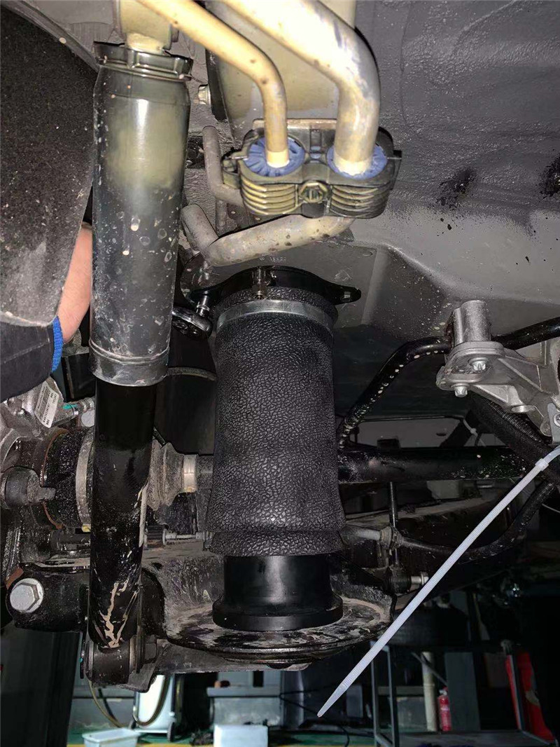 奔驰v260改装airbft空气悬挂安装效果分享