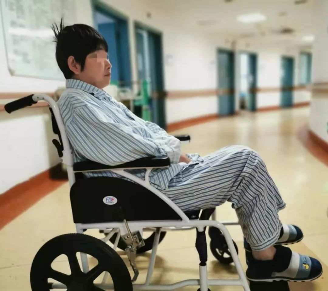 瘫痪4年的她竟然重新站了起来真相是