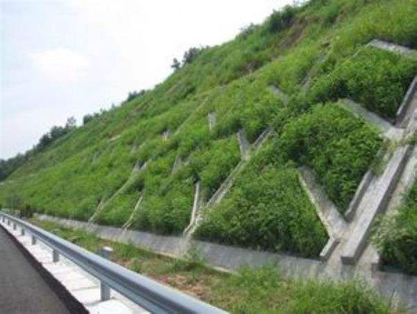 山体护坡斜坡的几种方法