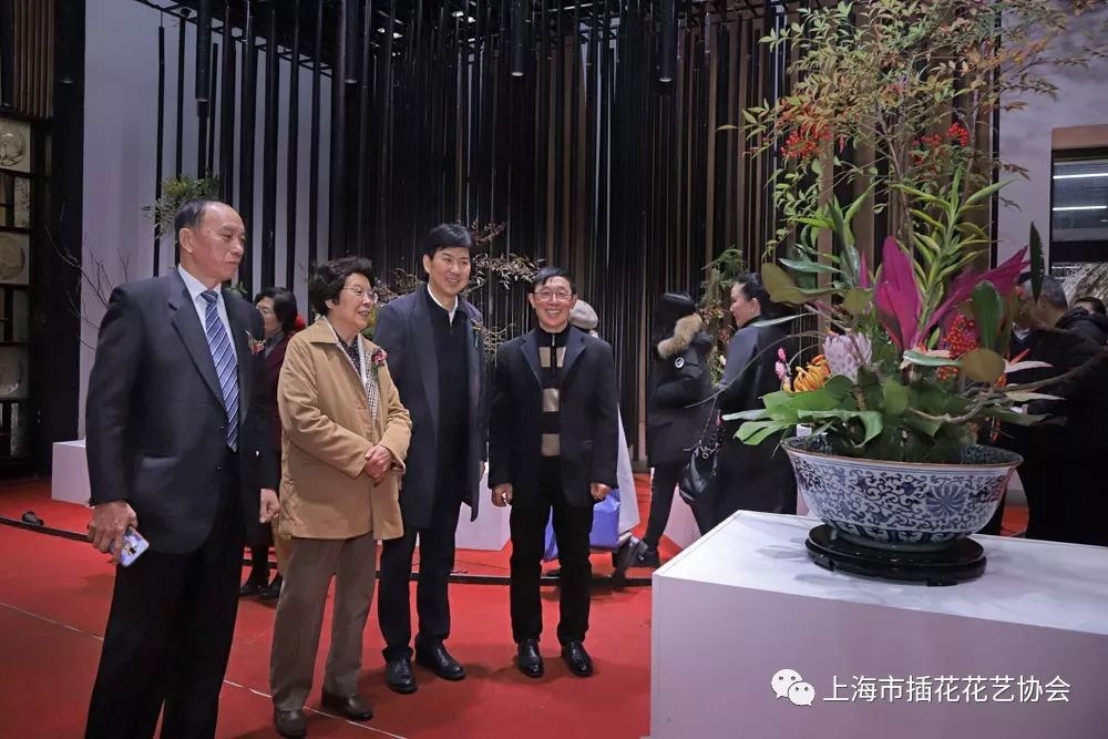 作品名:君子相聚 香气满庭作者:蔡仲娟 丁稳林 刘成林 高华 潘沈涵60