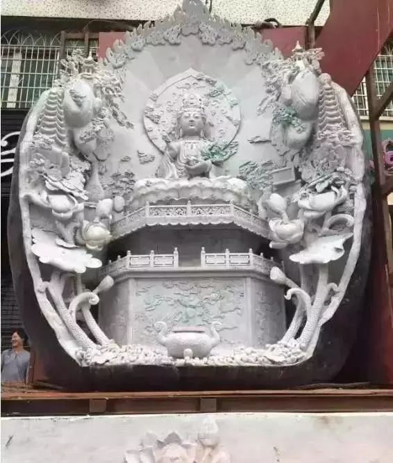 价值6.8亿的38吨"世界最大翡翠观音"被请走了!