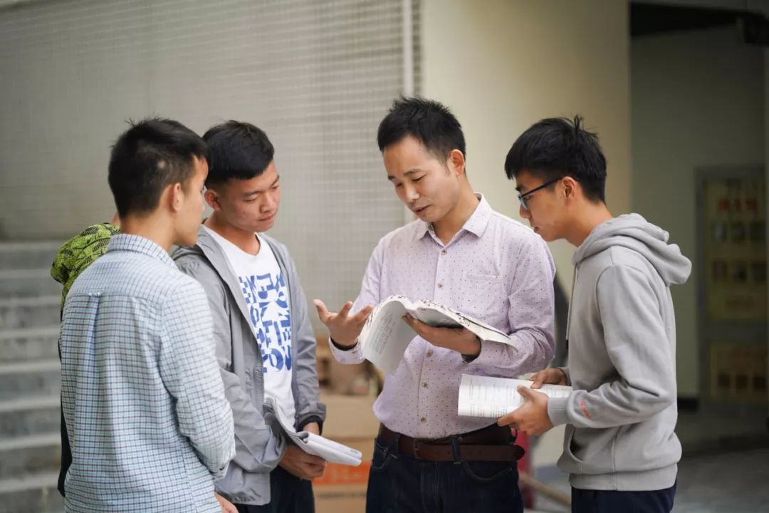 优秀教师江小敏能为莞工师生服务是我的荣幸