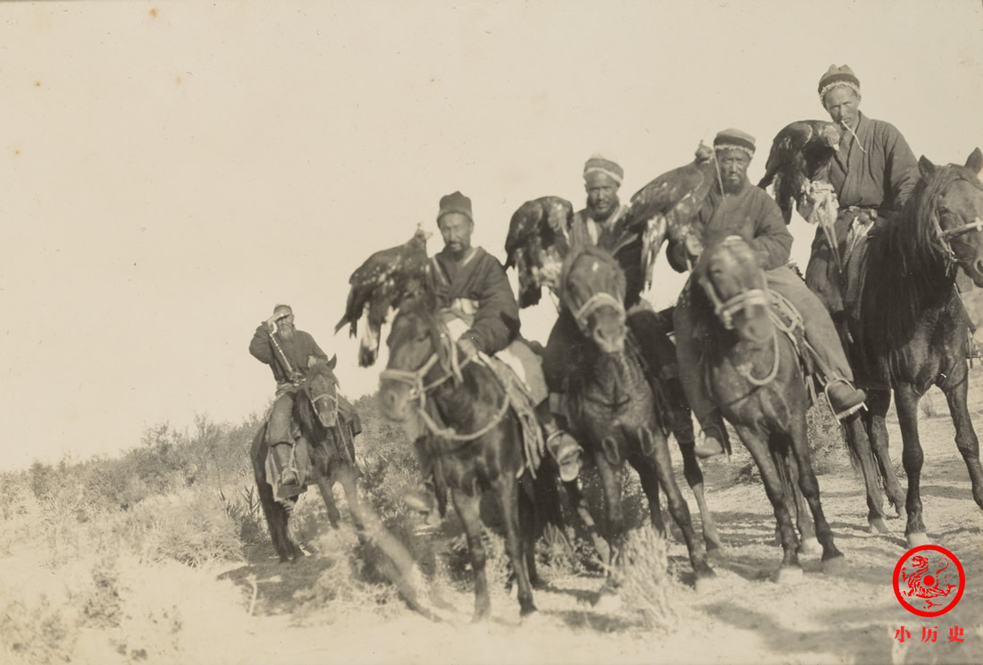 1915年老照片:民国骑兵队长穿着清朝军服