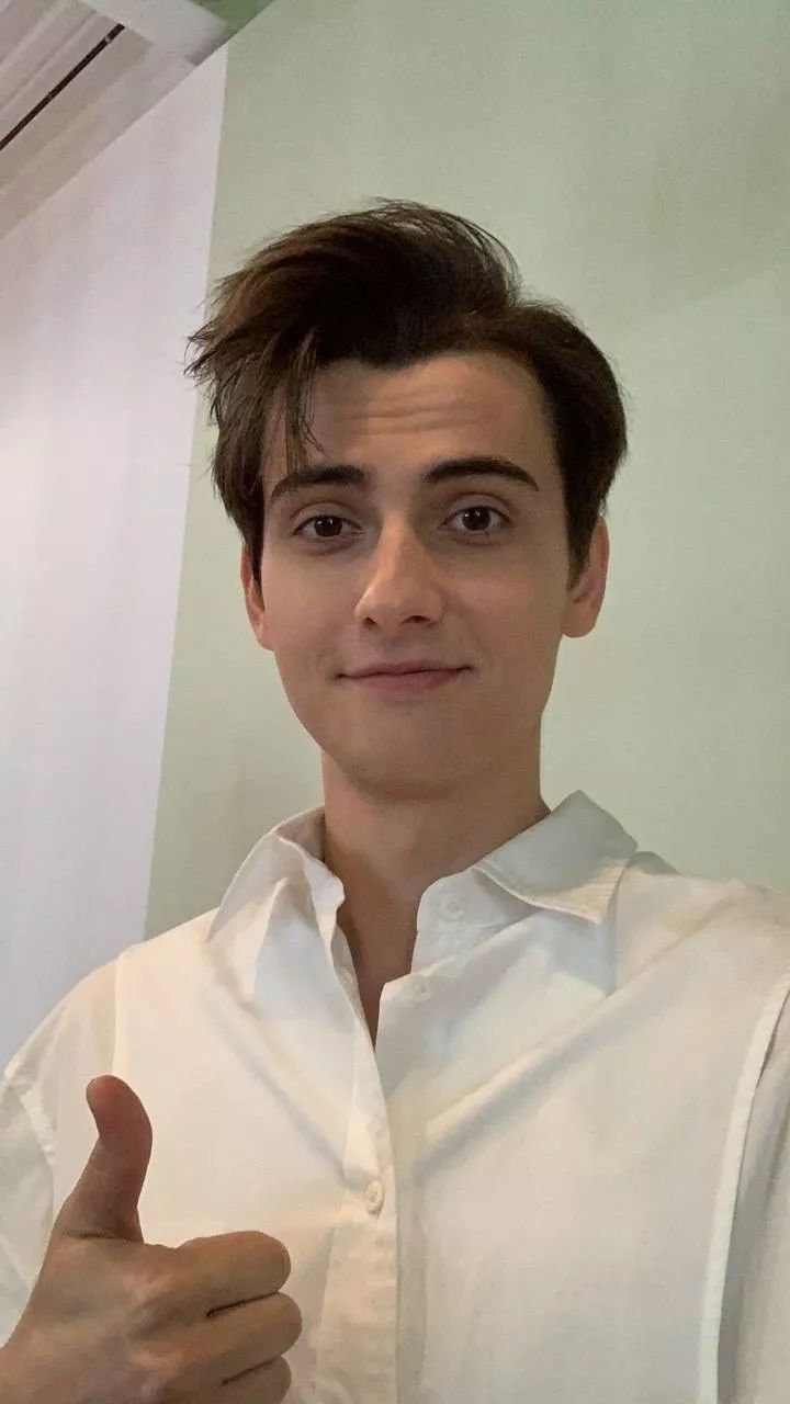 最美台球女裁判?这个宝藏女孩终于藏不住了