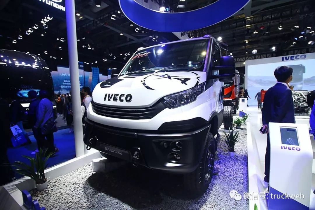 市面唯一7吨自动档四驱轻卡 进口依维柯new daily 70-180底盘首秀上海