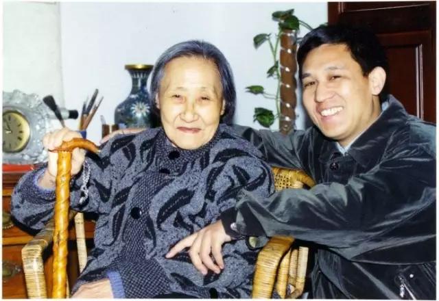 载沣的大格格韫媖,生于1908年,成人后嫁给郭布罗润良为妻,1925年不幸